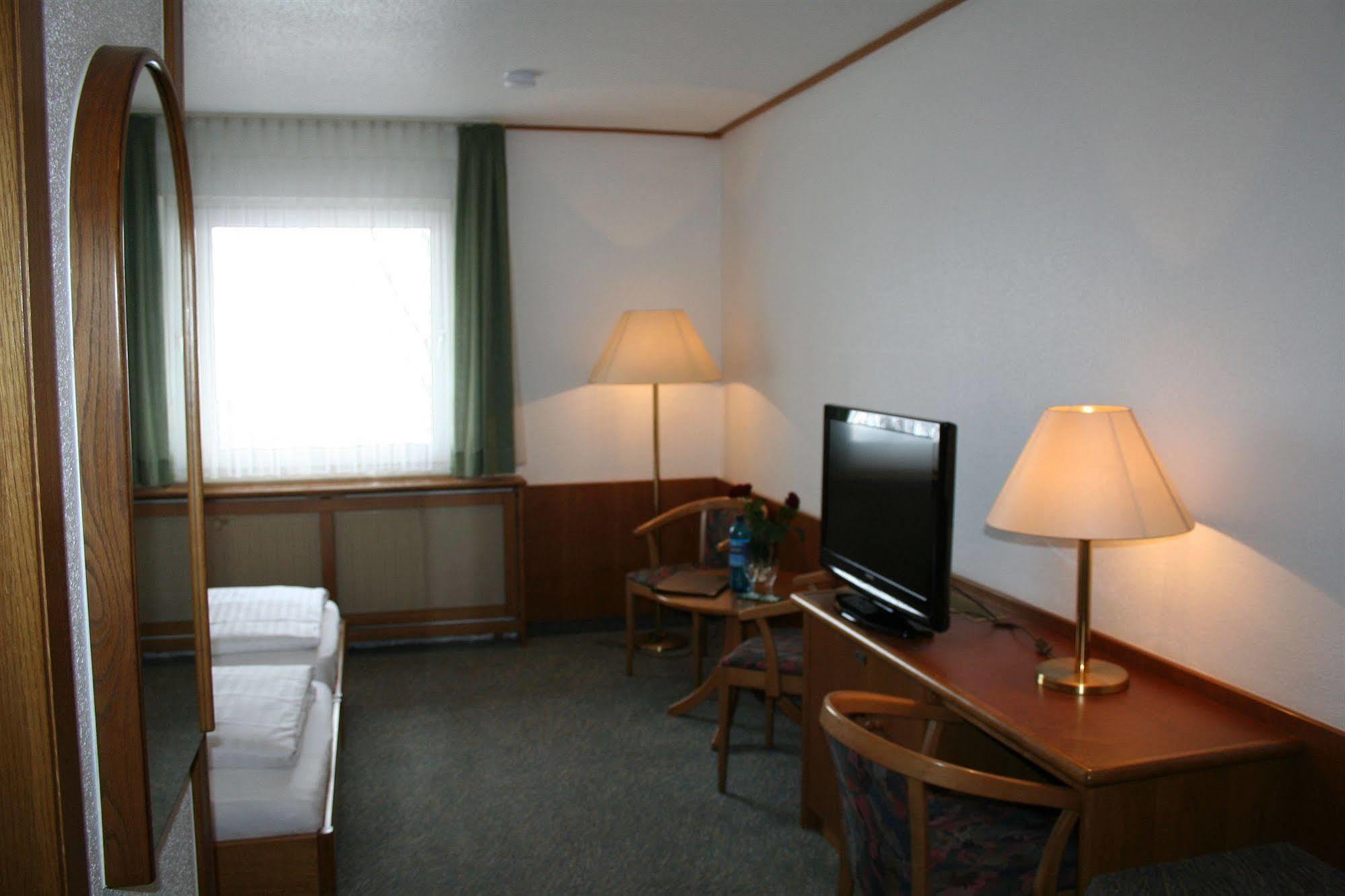 Hotel Shawi Erzhausen Kültér fotó